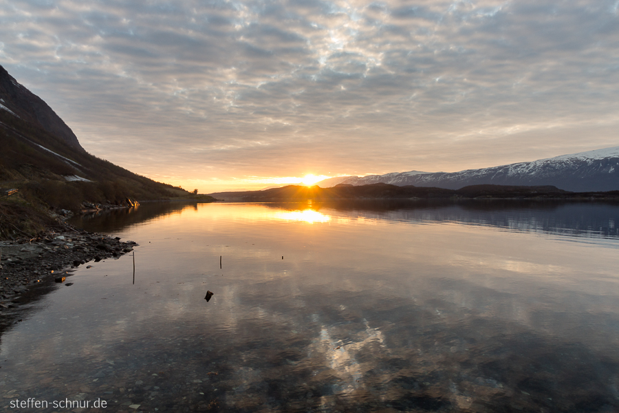 Sonnenuntergang Fjord Norwegen Wolkendecke