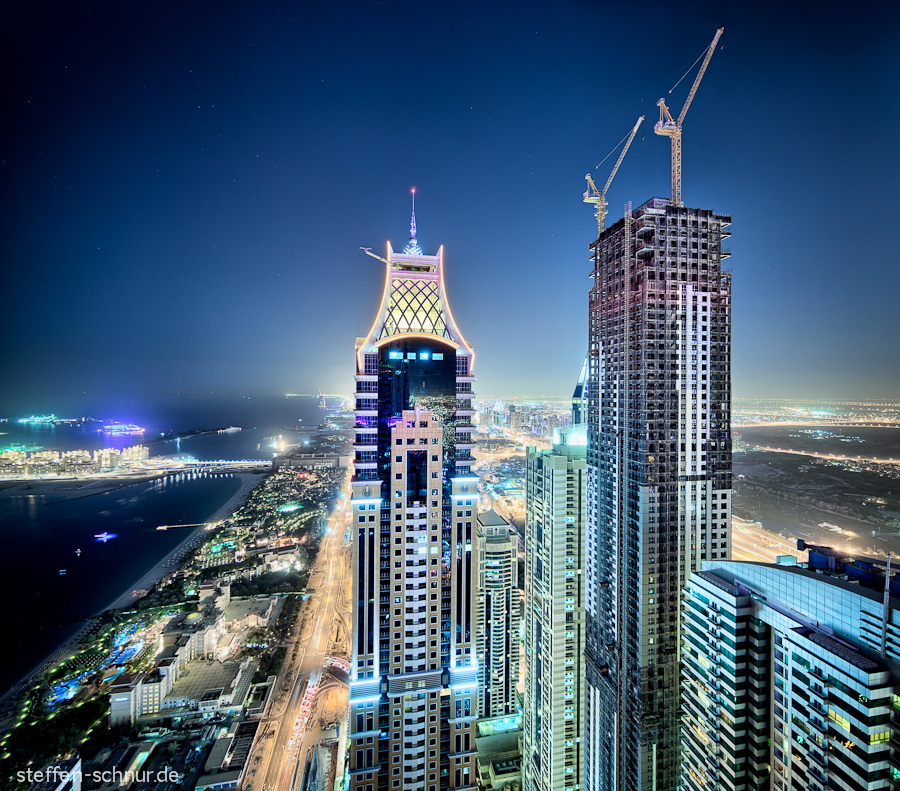Architektur Baustelle Dubai Hochhaus Kran Panorama aus mehreren Einzelbildern VAE