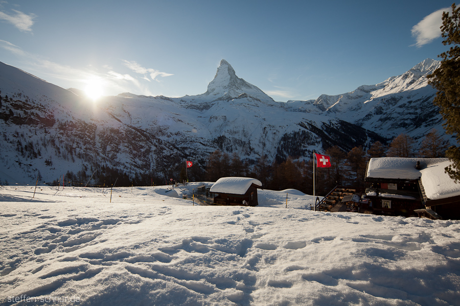 Schnee Flagge Hütten Matterhorn Schweiz Sonne Wallis