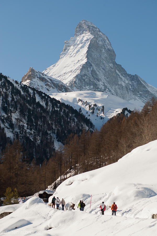 Matterhorn Schweiz Wallis Wanderer Wandern Winter Winterwanderweg