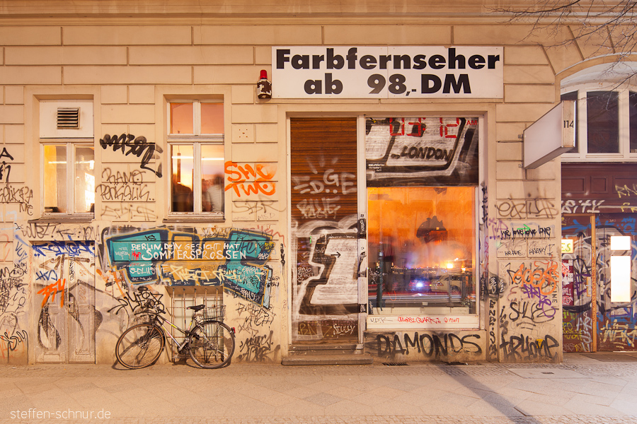 Farbfernseher Club Fahrrad Skalitzer Str. Kreuzberg Berlin Deutschland