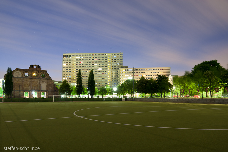 Anhalter Bahnhof Sportplatz Askanischer Platz Kreuzberg Berlin Deutschland Architektur