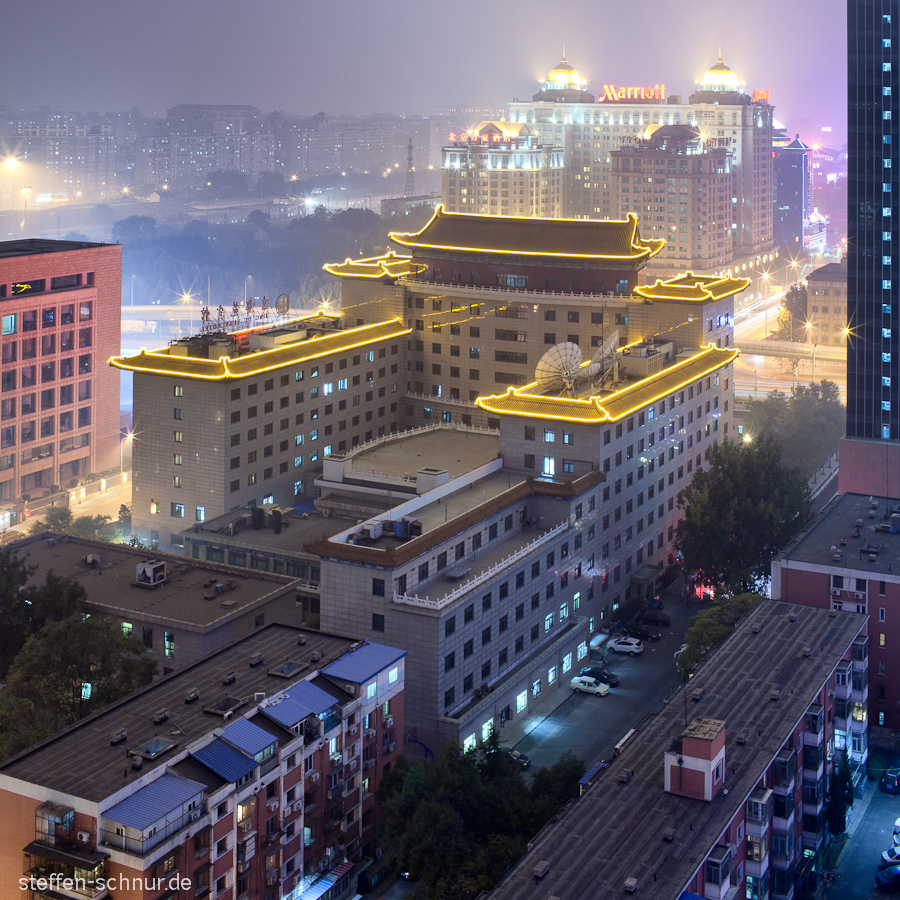 Peking China Nachtaufnahme beleuchtet erhöhte Sicht von oben