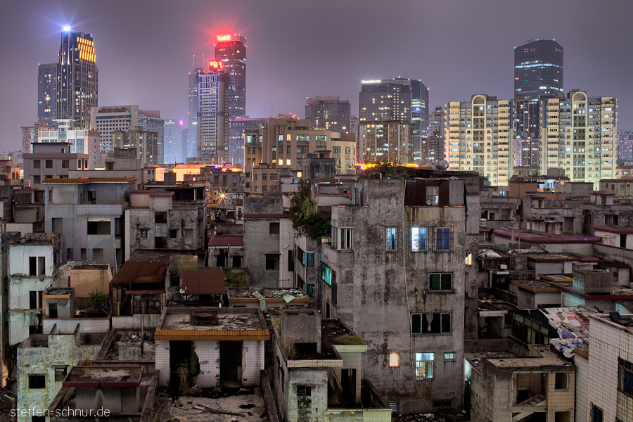 Skyline Panoramasicht alt und neu arm und reich Übersicht Guangzhou China