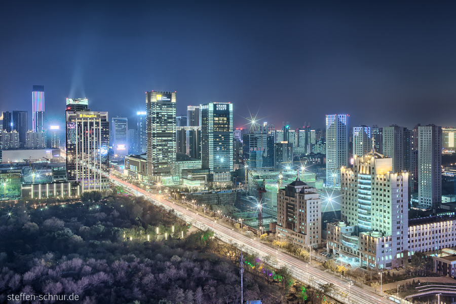 Skyline Autos Autobahn Shenyang China Bäume Lichtspuren