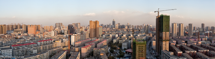 Skyline Panoramasicht Übersicht Shenyang China Baustellen Großstadt