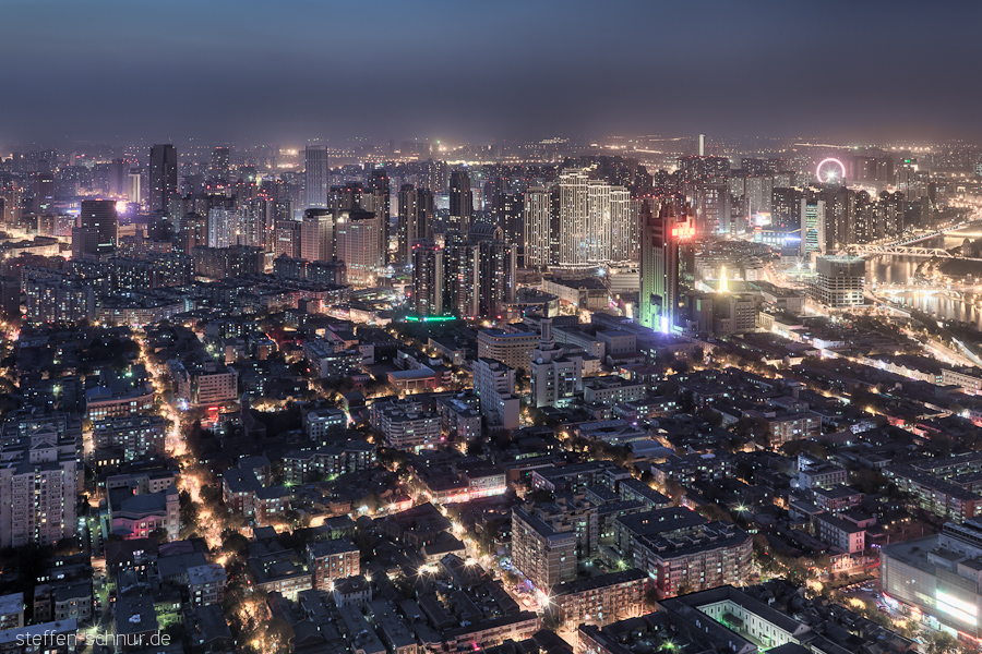 Fernblick Panoramasicht Tianjin China Fluss Hochhäuser Häusermeer