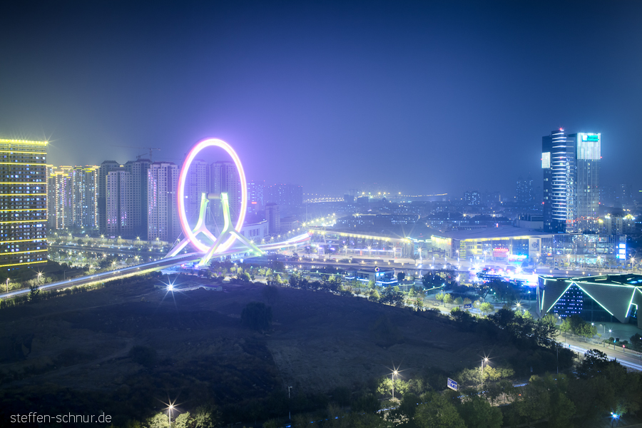 Riesenrad Tianjin China Baugebiet Bauland Brachfläche Bäume