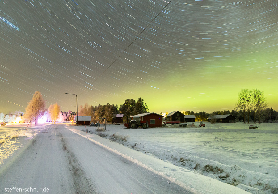 Nordlichter Schnee Lappland Finnland Langzeitbelichtung Sterne Sternenhimmel