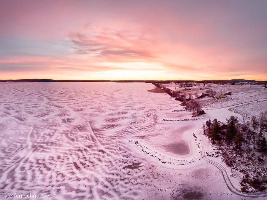 Eis Schnee Sonnenaufgang Lappland Finnland Bäume Dorf