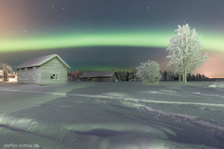 Schnee Lappland Finnland Dorf Haus Nordlicht Winter
