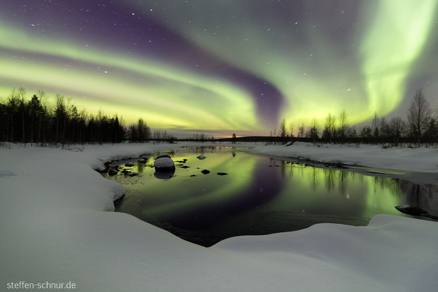 Aurora borealis Nordlichter Polarkreis Lappland Finnland Nacht Spiegelung