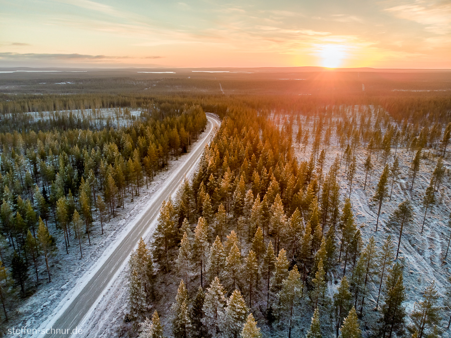 Sonnenuntergang Lappland Finnland Horizont Strasse Wald Winter