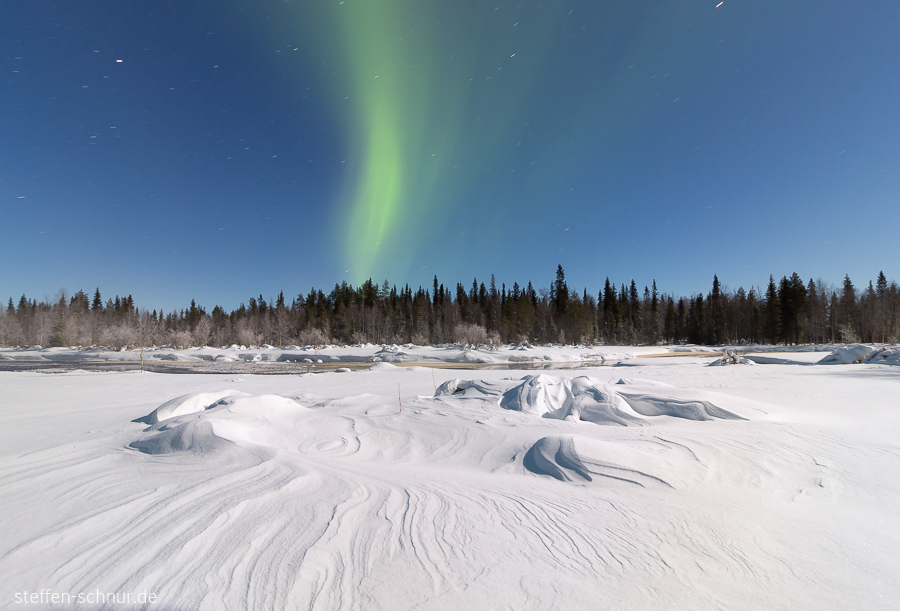 snow
 Lapland
 Finland
 Northern lights
 winter
