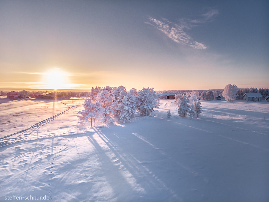 Lappland Finnland Bäume Schatten Sonnenstrahlen Winter