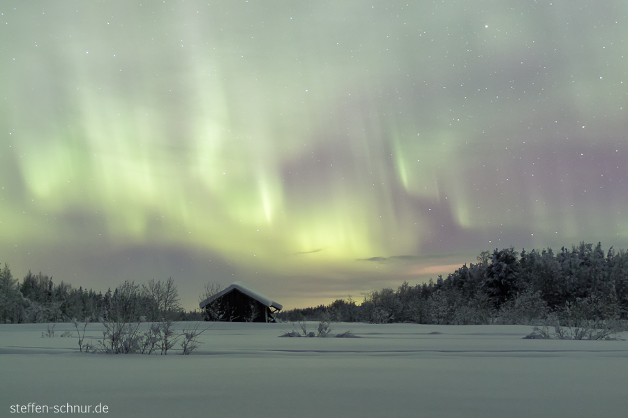 Aurora borealis Nordlichter Schnee Lappland Finnland Hütte Nacht