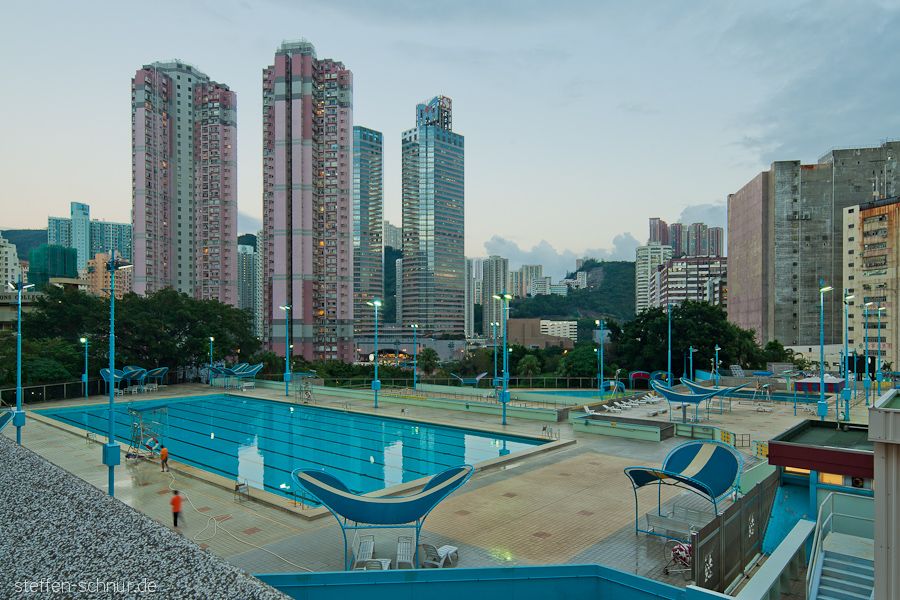 Schwimmbad Hongkong China Dach Hochhäuser