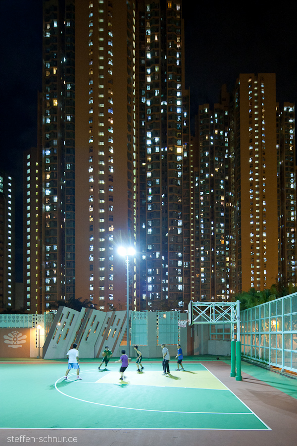 Sportplatz Hongkong China Hochhäuser Jugendliche Sportler