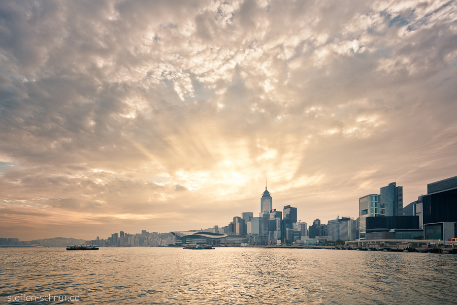 Skyline Schiff Sonnenaufgang Hongkong China Hochhäuser Sonnenstrahlen