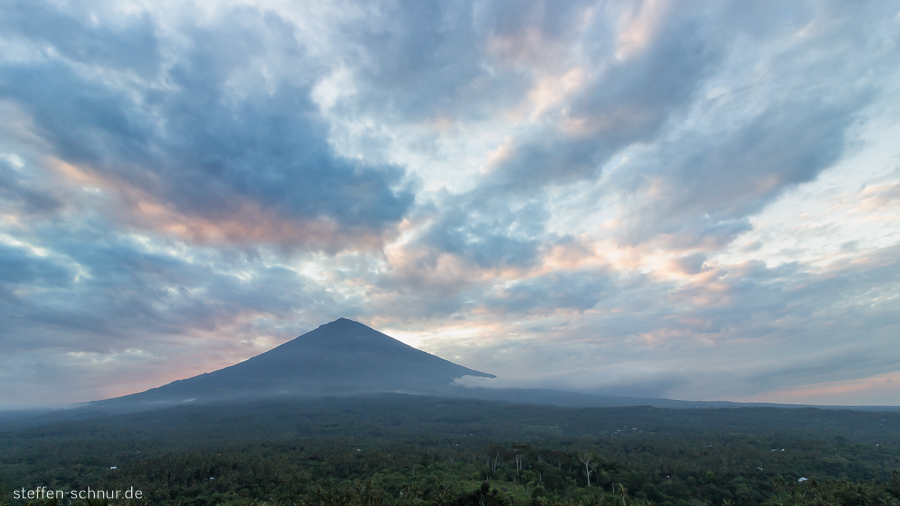 Berg Fernblick Sonnenuntergang Agung Bali Indonesien Wald
