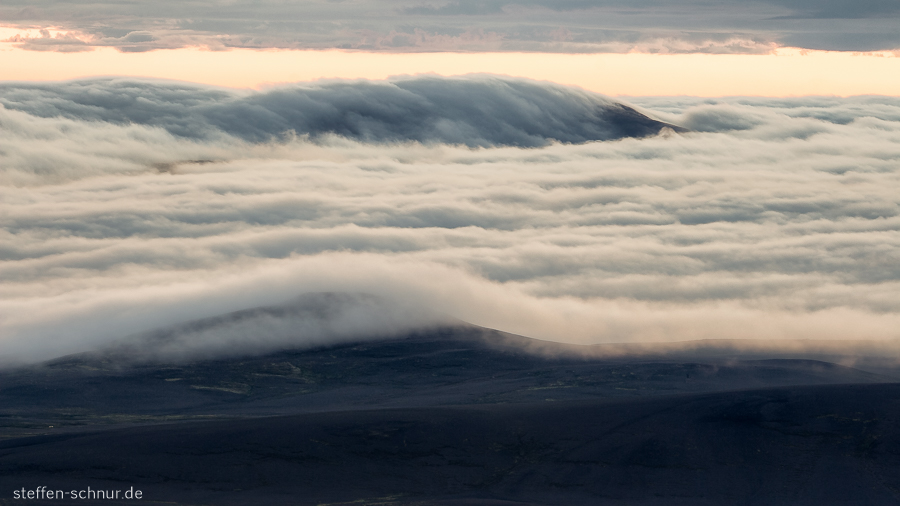 Hochland Island über den Wolken
