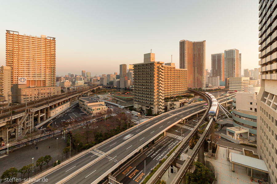 Autobahn Tokio Japan Nahverkehr Schiene