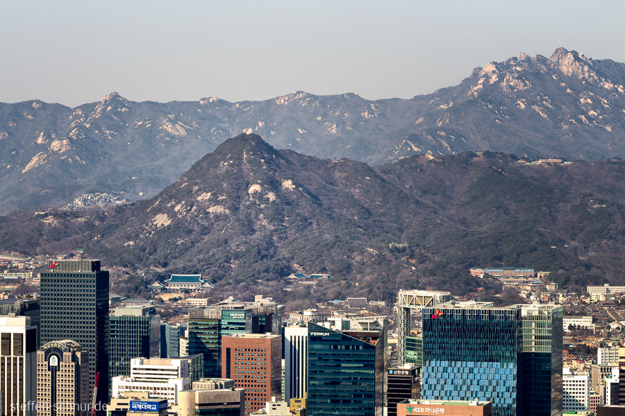 Seoul Südkorea Bugaksan Cheongwadae Großstadt Stadtrand