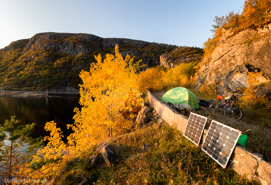 Nordland Fjord Herbst Norwegen Zelt camping
