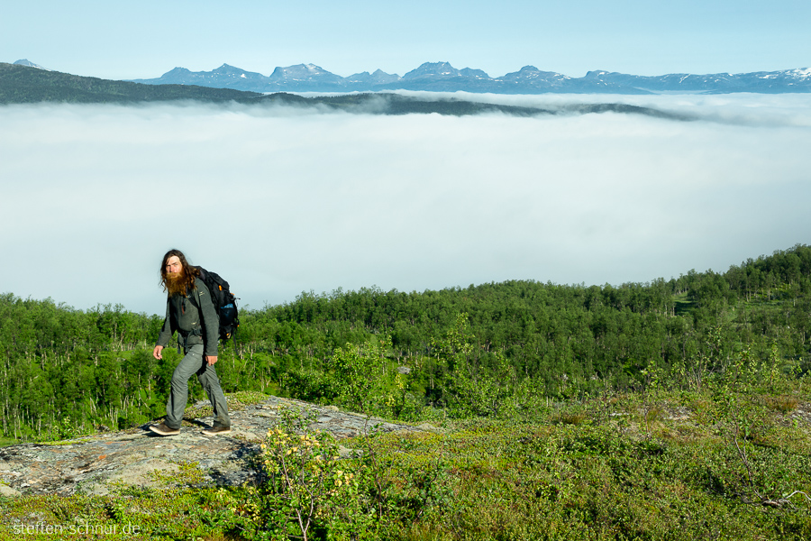 Norwegen Wanderer über den Wolken