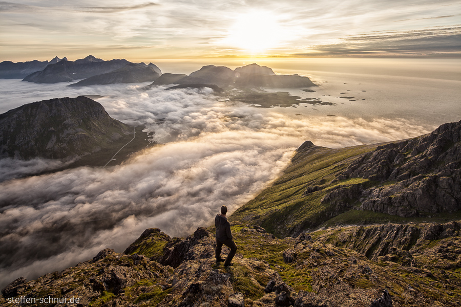Sonnenuntergang Nordland Bergketten Lofoten Natur Norwegen Person