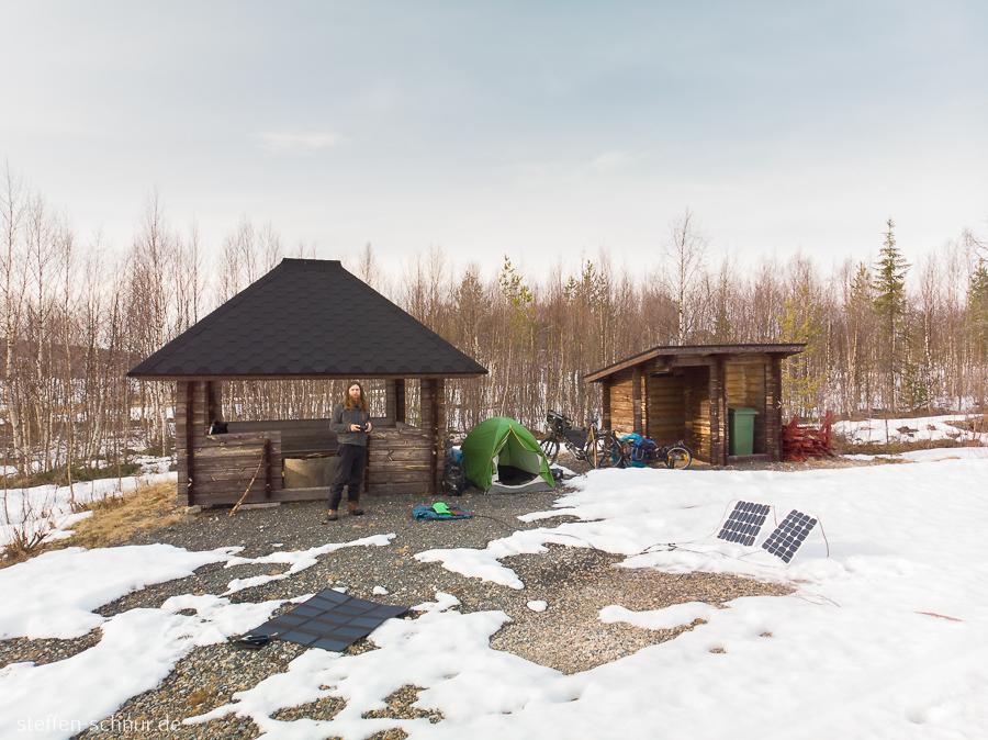 Schnee Lappland Finnland Hütte Solaranlage Zelt