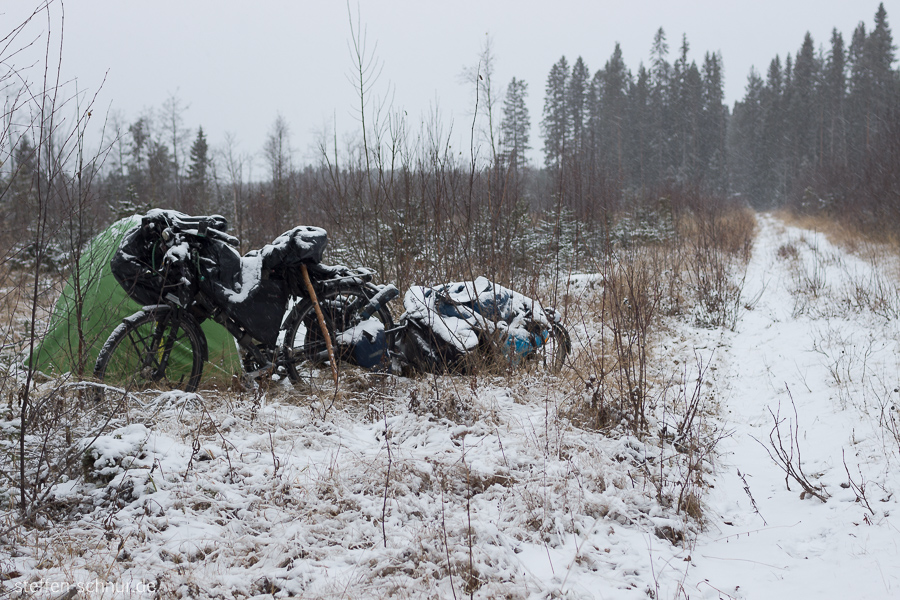 Schnee Fahrrad Schweden Winter camping