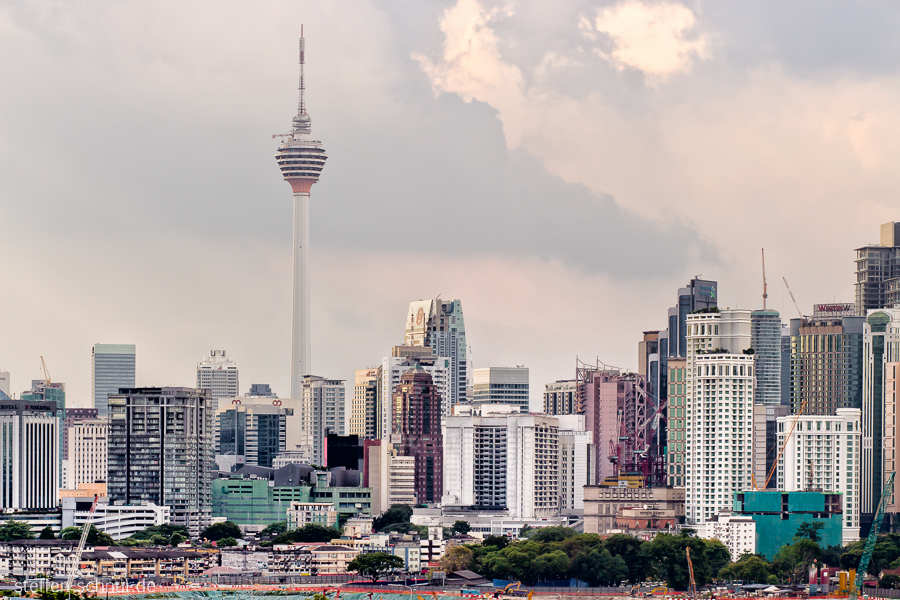 Fernsehturm Skyline Kuala Lumpur Malaysia Hochhäuser Tag