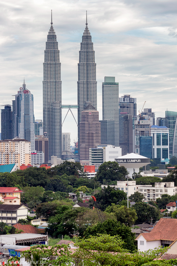 Skyline Petronas Towers Kuala Lumpur Malaysia Hochhäuser Natur
