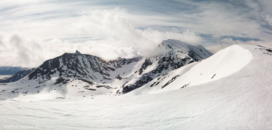 Berge Polarkreis Norwegen Wolken