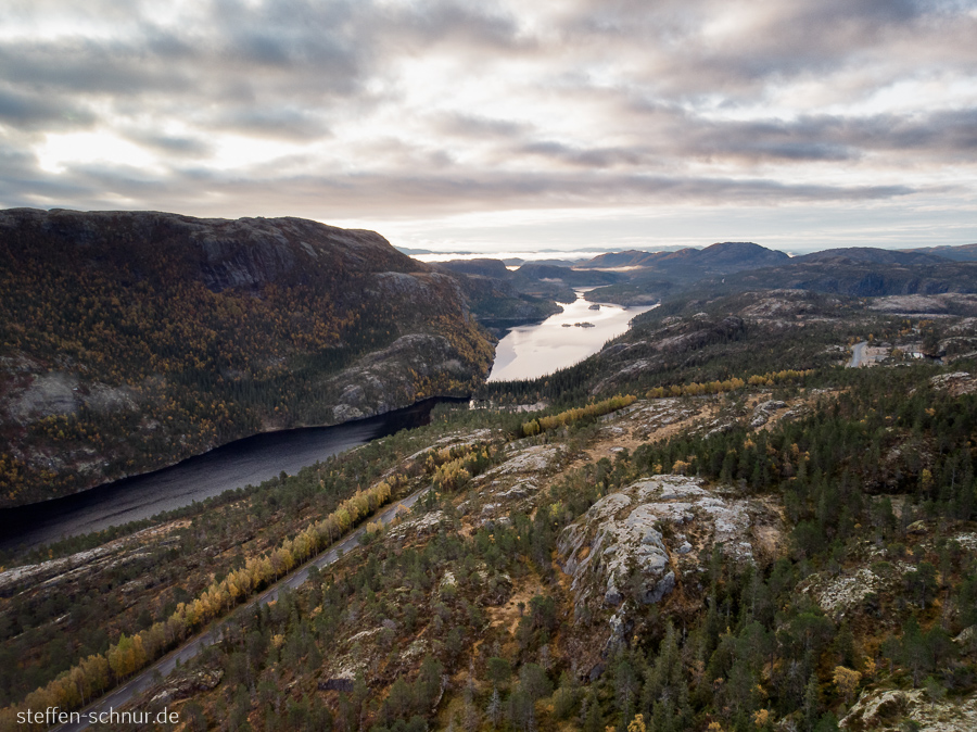 Felsen Herbst Landschaft Norwegen See Strasse
