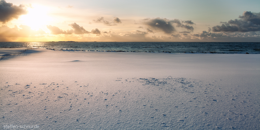 Schnee Sonnenuntergang Himmel Küste Lofoten Meer Norwegen