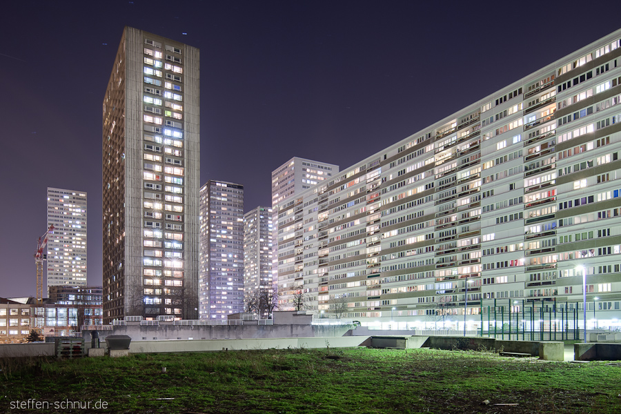 Le quartier Qlympiades
 Paris
 France
 architecture
 high rise
 meadow
 block of flats
