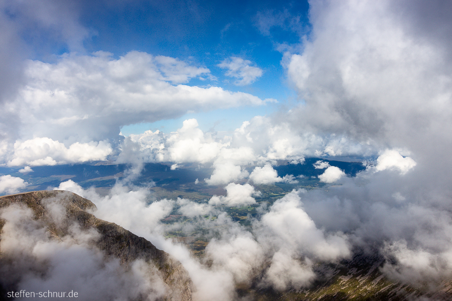 Hochland Schottland Ben Nevis Wolken über den Wolken