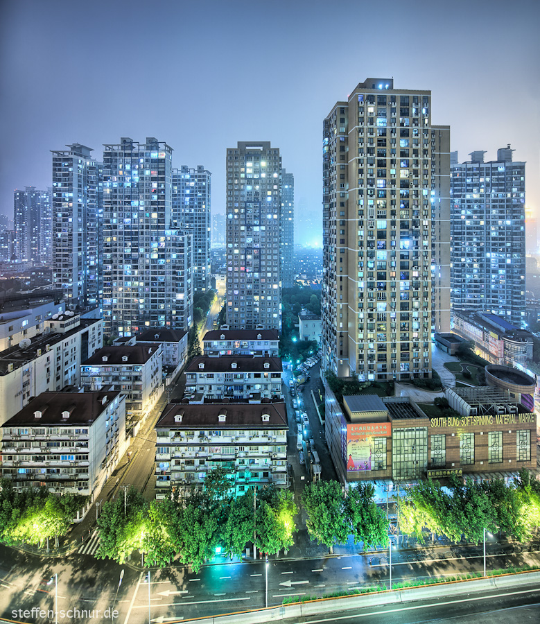 Shanghai China Bäume Hochhäuser South Bund Soft-Spinning Material Market Wohnhäuser