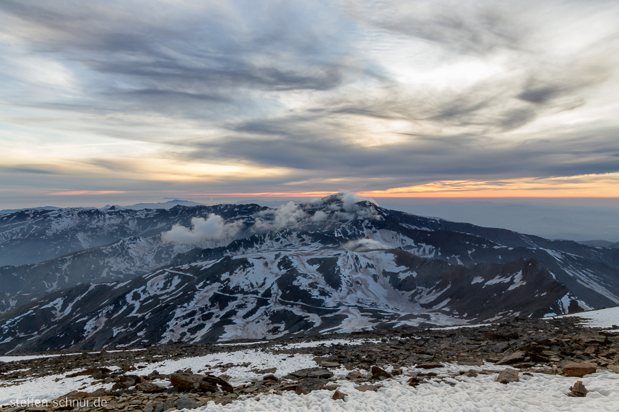 Schnee Berge Sonnenuntergang Sierra Nevada Spanien Andalusien Wolken