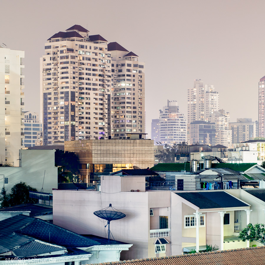 Übersicht Bangkok Thailand Dächer Hochhaus Nacht
