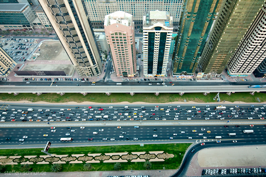 Autos Autobahn Architektur Draufsicht Dubai Hochhäuser Metro